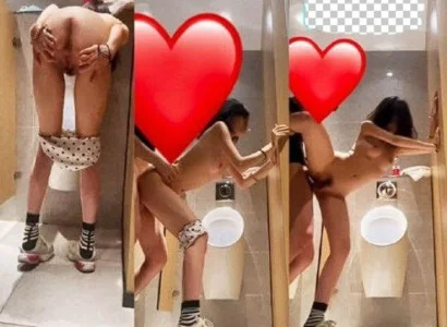 Chúng tôi vụng trộm em người yêu trong WC